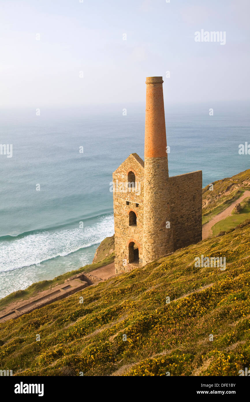 Towan Roath Maschinenhaus Ruinen bei Wheal Coates Tin mine, St Agnes Head, Cornwall, England Stockfoto