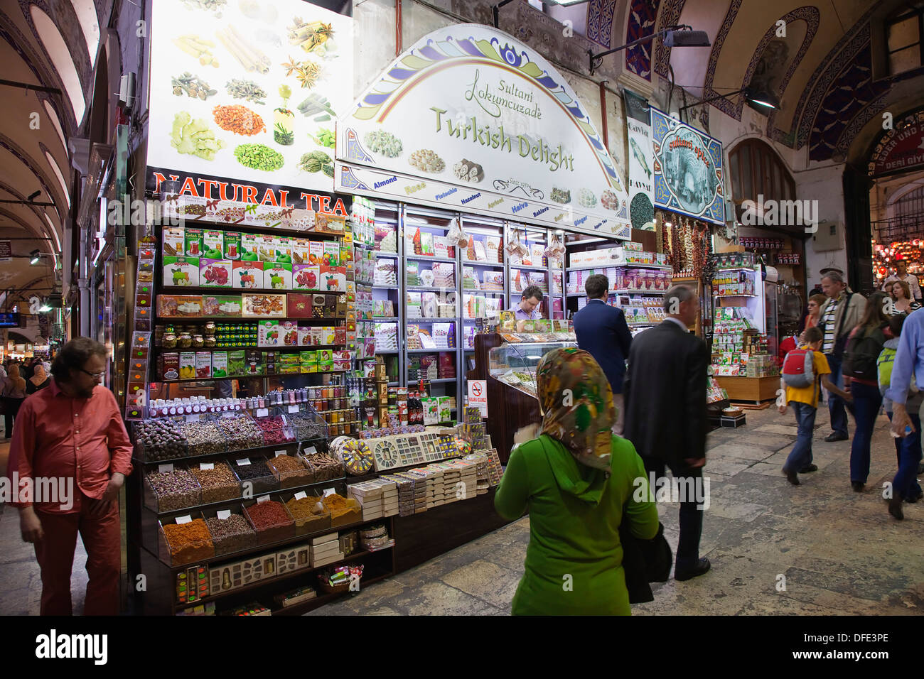 Türkei, Istanbul, Fatih, Sultanahmet, Kapalicarsi, laden mit traditionellen Lokum auf dem Basar. Stockfoto