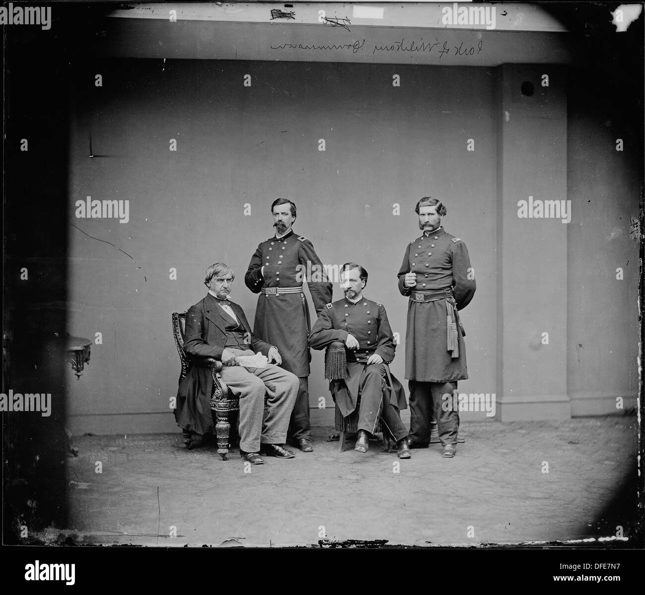 Dieses Bild zeigt die Militärkommission im Jahr 1865 mit Colonel Henry L. Burnett und Richter Joseph Holt, die am Prozess gegen Verschwörer im Zusammenhang mit dem Attentat von Präsident Lincoln beteiligt waren. Diese kommission war Teil des Gerichtsverfahrens nach dem Attentat. Stockfoto