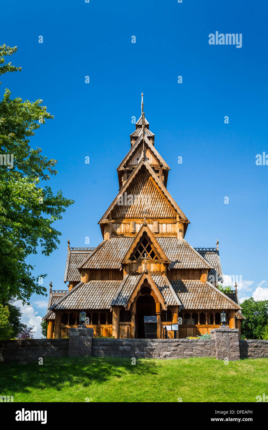 Die Stav Kirche im Scandinavian Heritage Center in Minot, North Dakota, USA. Stockfoto