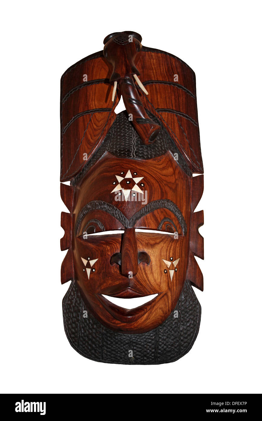 Moderne afrikanische Holz Maske zeigt ein Elefant über ein Tribal Gesicht geschnitzt Stockfoto