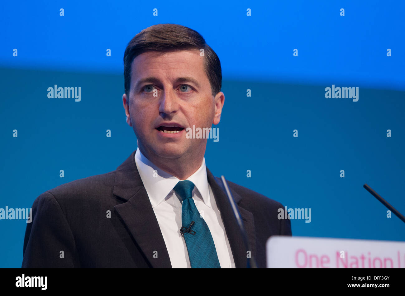 Douglas Alexander MP Shadow Foreign Secretary befasst sich mit die Labour-Partei-Konferenz in Brighton 2013 Stockfoto