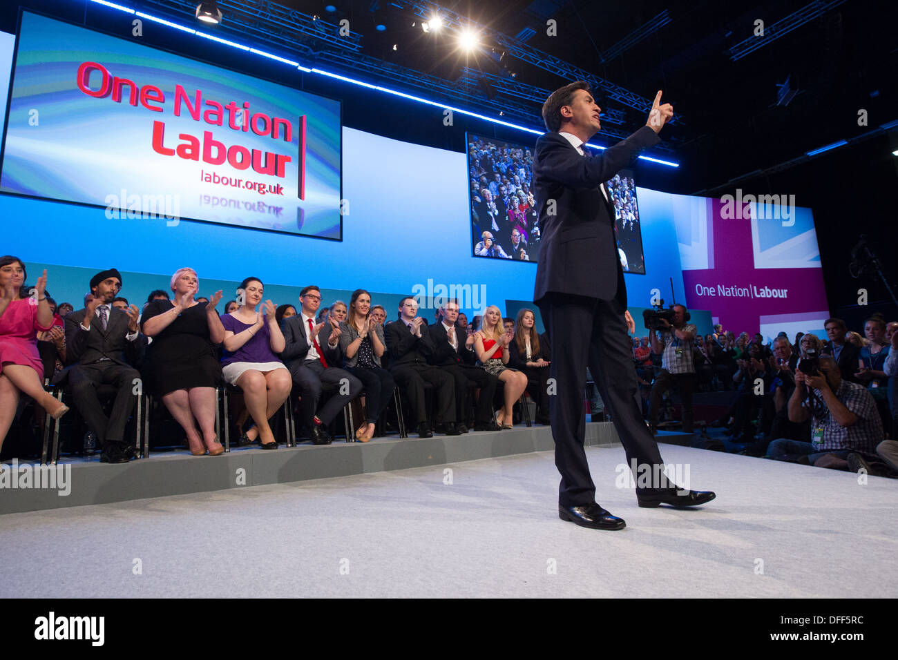 Ed Miliband befasst sich mit der Labour-Parteitag in Brighton 2013 Stockfoto
