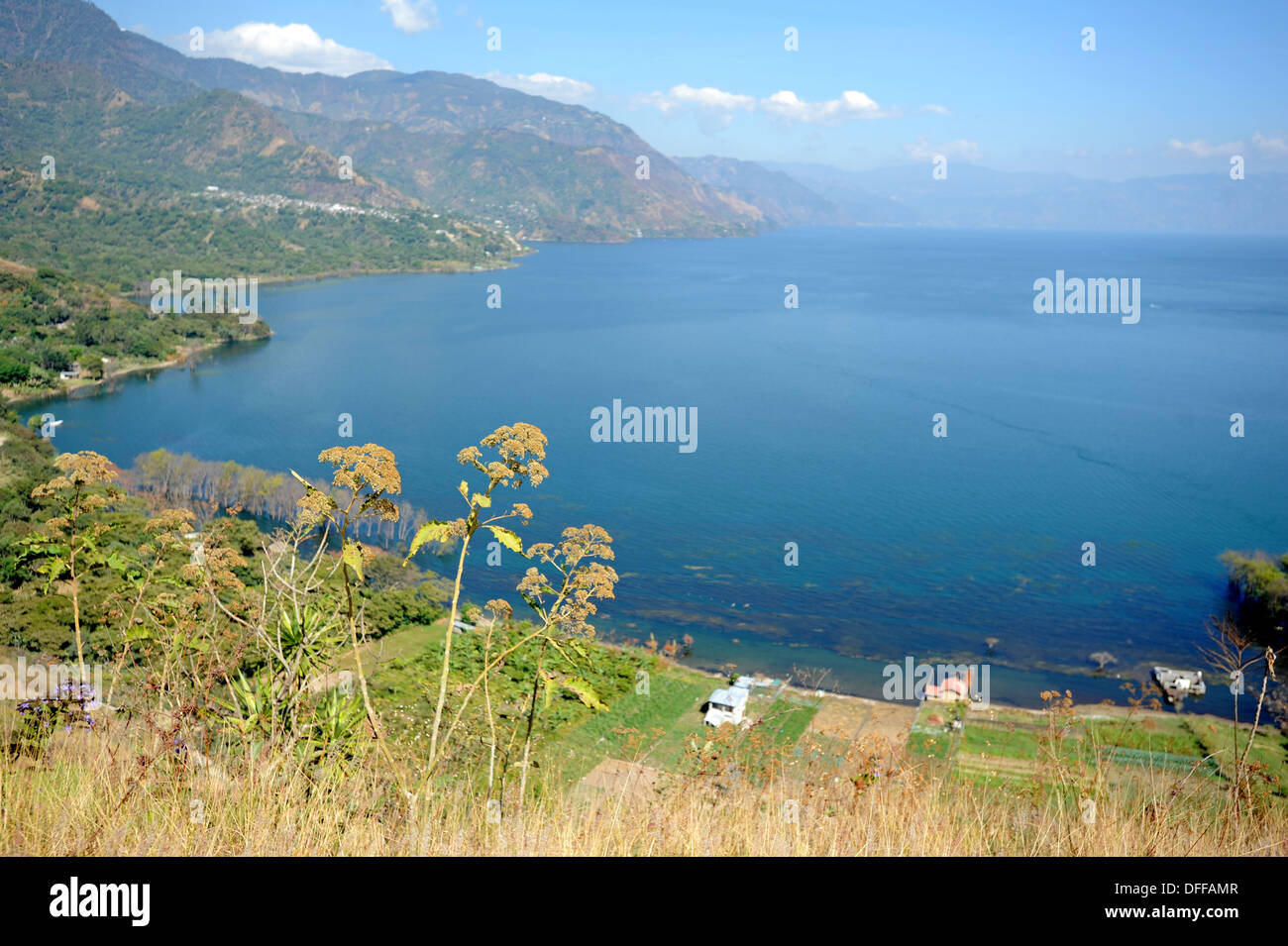 Ein Blick vom Kreuz in San Juan la Laguna, Solola, Guatemala. Stockfoto Ein Blick vom Kreuz in San Juan la Laguna, Solola, Guatemala. Stockfoto