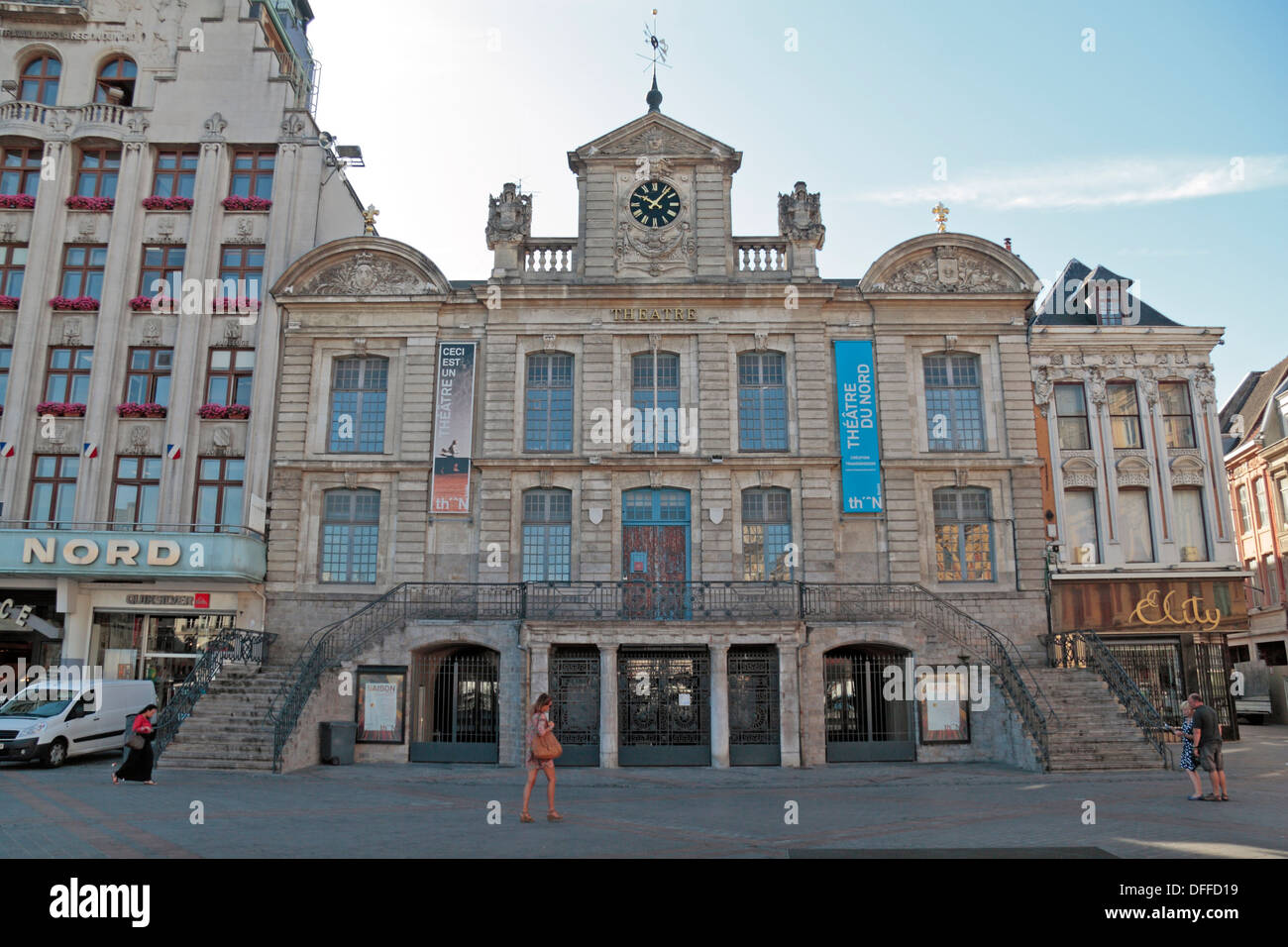 Théâtre du Nord (The North Theatre) in Place du Général de Gaulle (Grand Place), Lille, Nord-Pas-de-Calais, Nord, Frankreich. Stockfoto