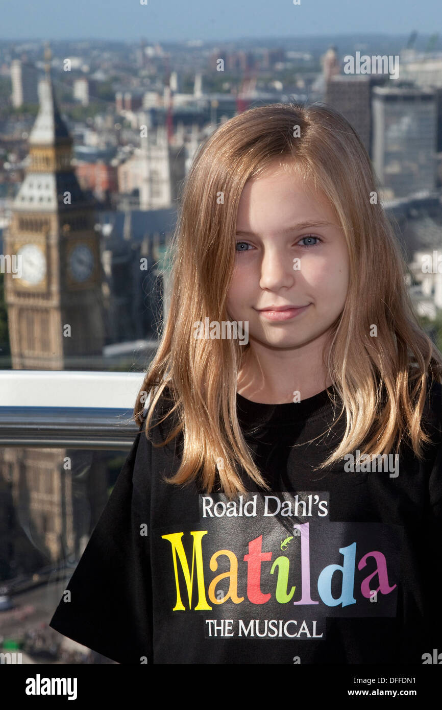 Sophia Kiely, einer der vier jungen Schauspielerinnen spielen die Rolle