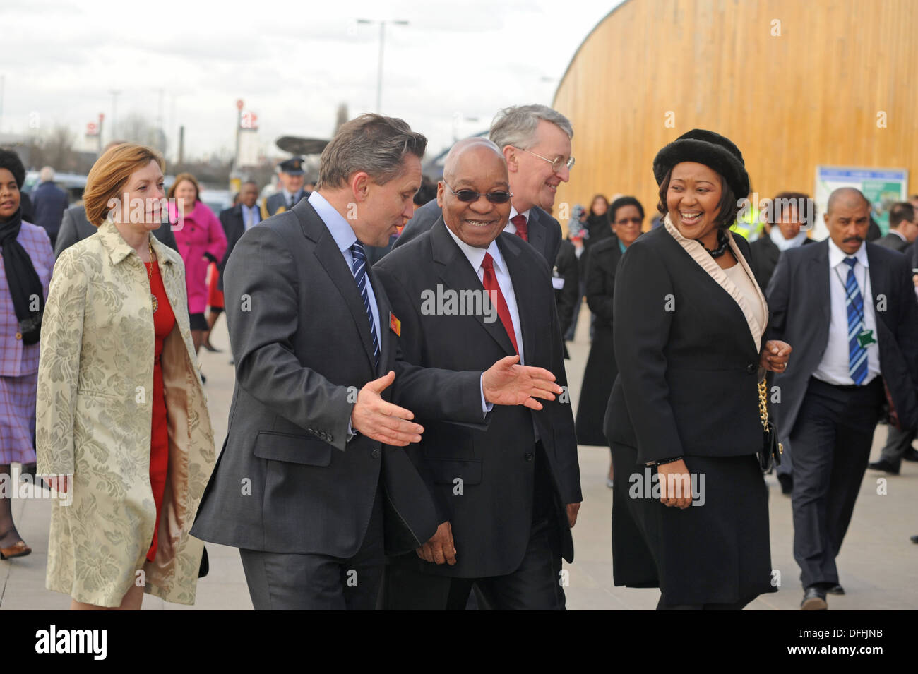 Jacob Zuma mit Frau Thobeka Madiba besucht Sainsbury's Greenwich CEO Justin King Umwelt Minister Hilary Benn 03.04.2010 Stockfoto