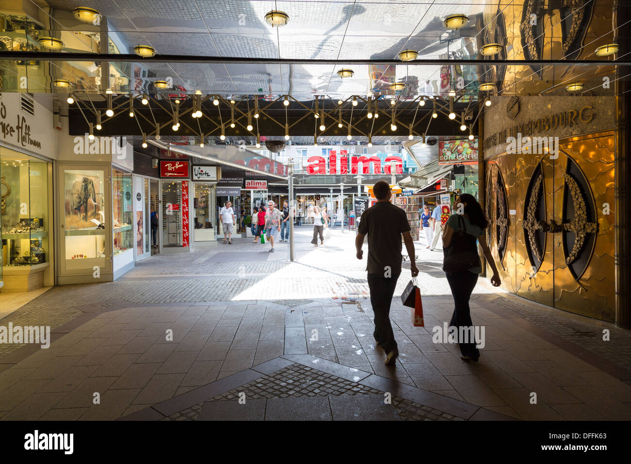 Luxembourg Shopping Stockfotos & Luxembourg Shopping Bilder Alamy