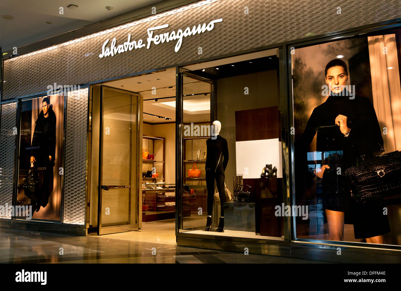 Salvatore Ferragamo der Westfield Valley Fair Mall, Santa Clara, Kalifornien, USA Stockfoto