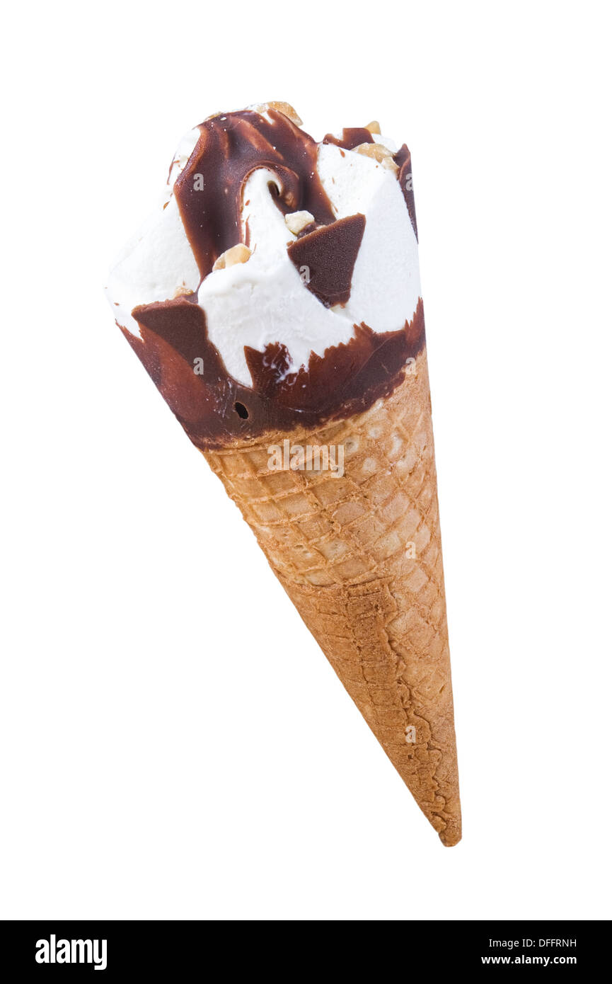 Schokoladen-Eiscreme-Kegel isoliert auf weißem Hintergrund Stockfoto