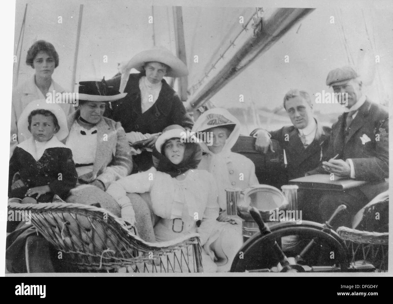 Ein Foto zeigt Franklin D. Roosevelt und Eleanor Roosevelt in Campobello und zeigt die Zeit des Paares in ihrem Sommerhaus in New Brunswick, Kanada. Der Ort wurde zu einem Symbol für ihr persönliches und politisches Leben während Roosevelts Präsidentschaft. Stockfoto