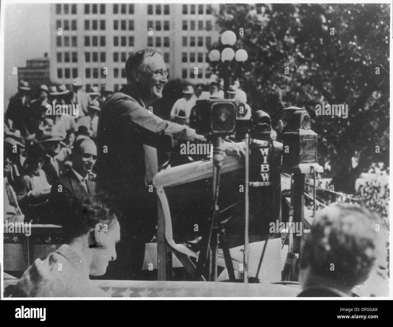 Präsident Franklin D. Roosevelt besucht während seiner Präsidentschaft 1960 Topeka, Kansas, um sich mit lokalen Bürgern zu unterhalten. Stockfoto