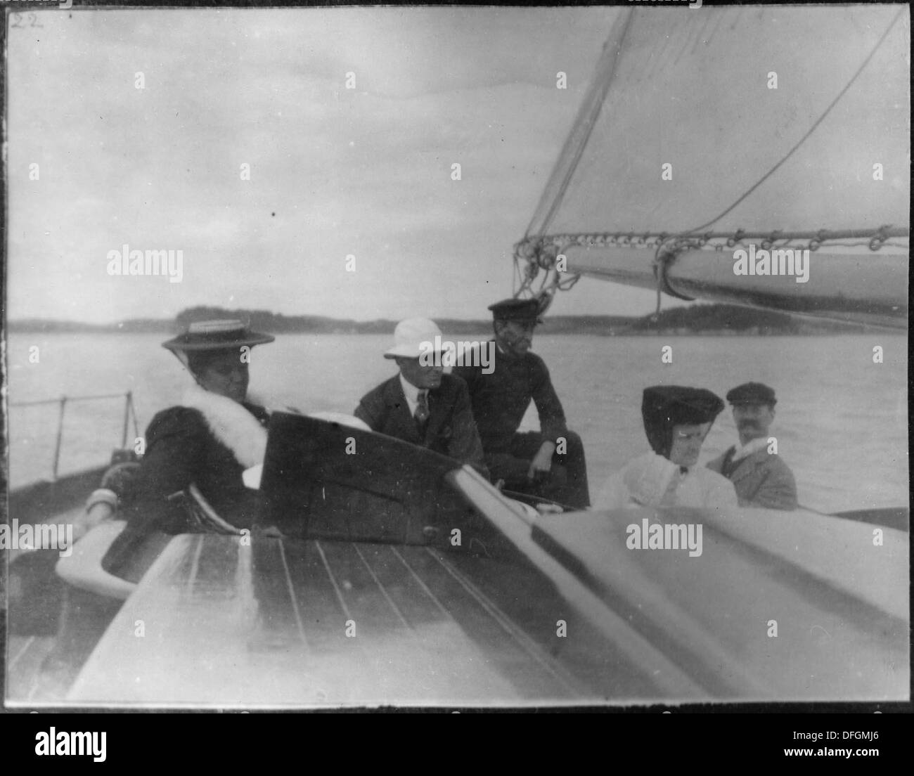 Ein Foto von Franklin D. Roosevelt mit seinen Cousins Susie und Henry in Campobello, ein historischer Familienmoment. Stockfoto