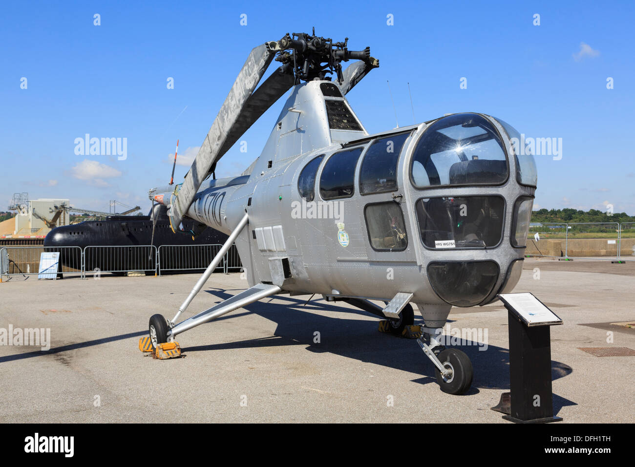 1952 Westland Dragonfly WG751 Helikopter im maritime Heritage Museum in Historic Dockyard in Chatham, Kent, England, UK, Großbritannien Stockfoto
