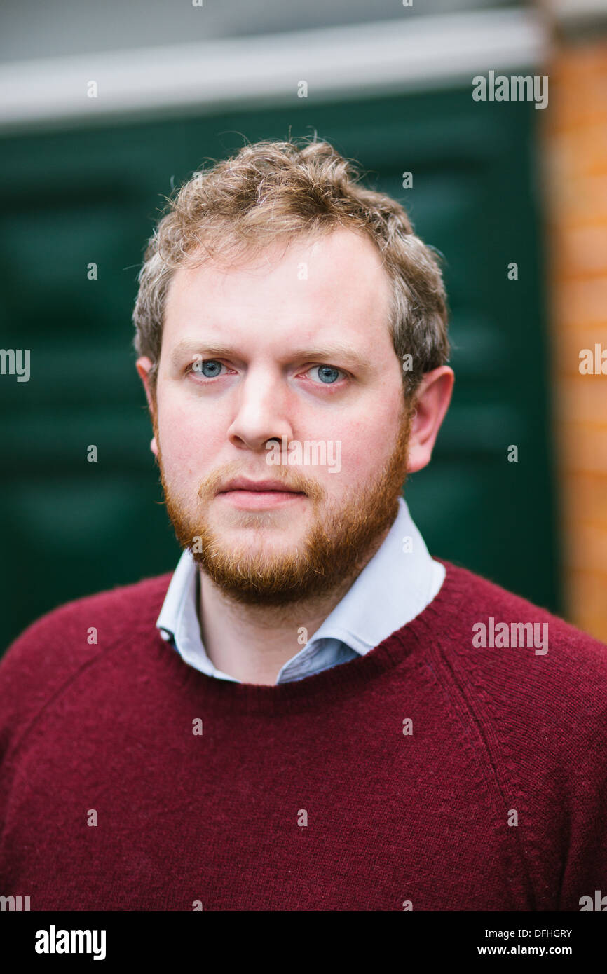 Miles Jupp ist ein englischer Komiker und Schauspieler Stockfoto
