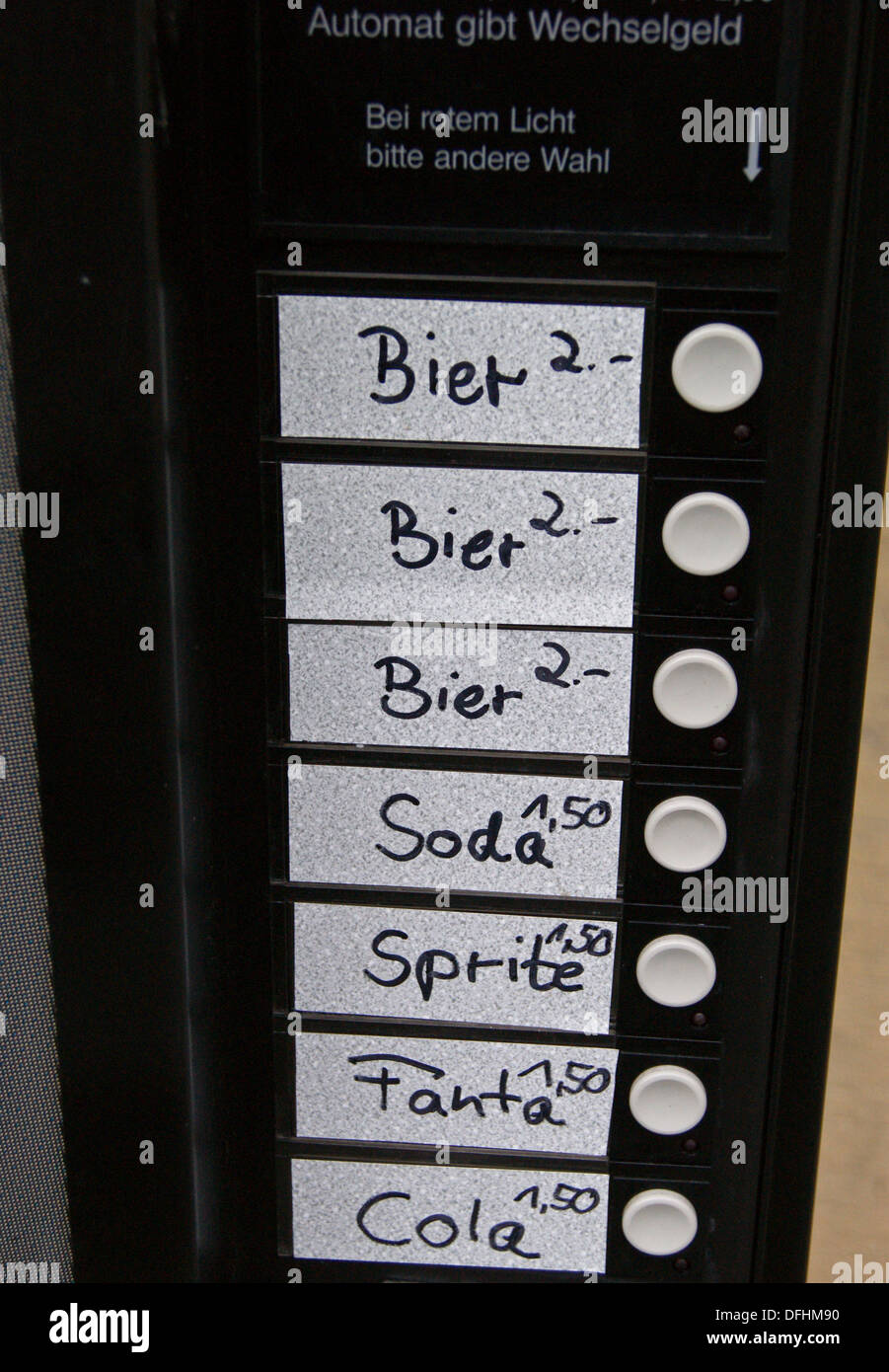 Ein Automat für Münz-Biers, Heidelberg, Deutschland Stockfoto