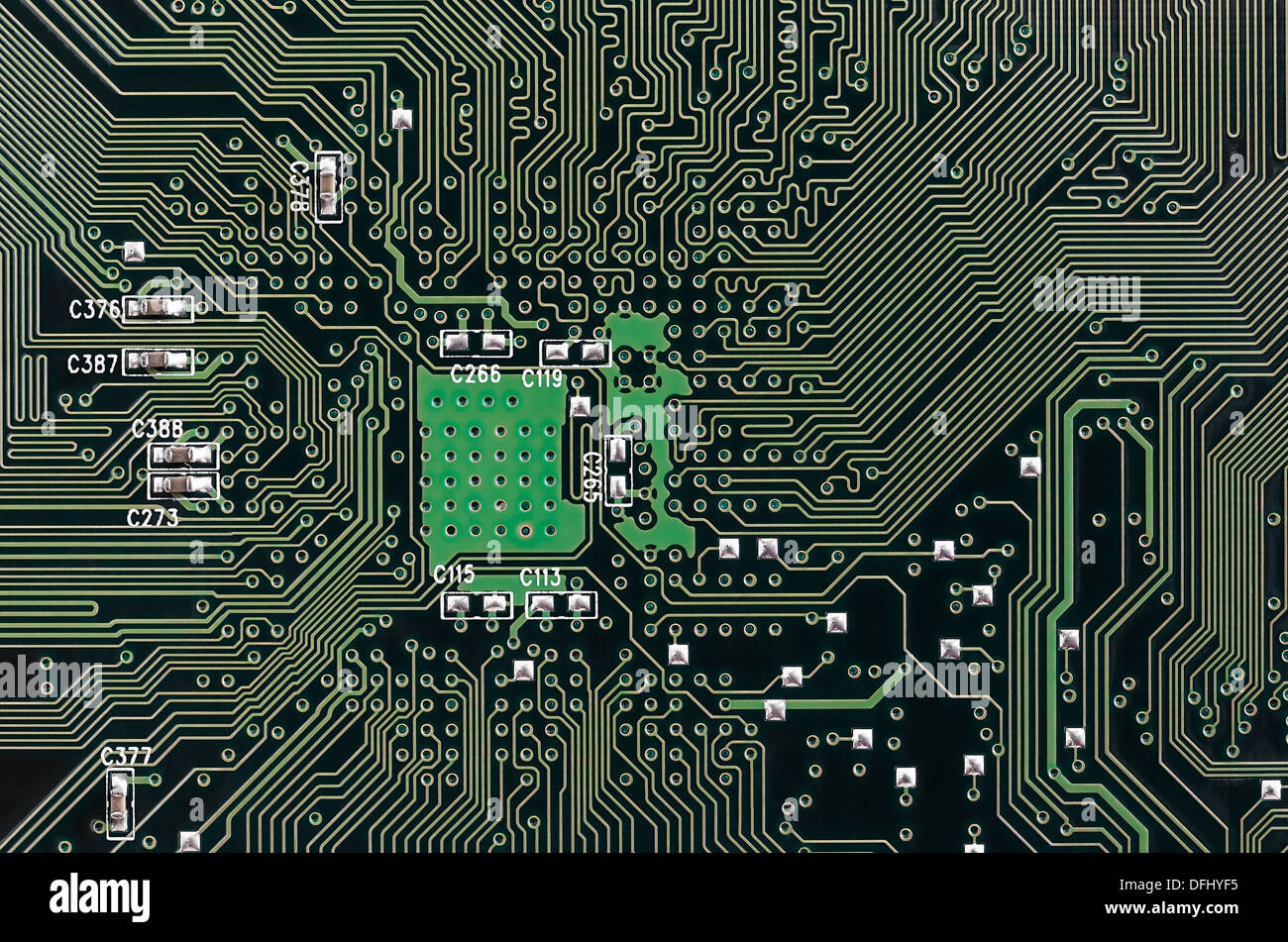 Closeup Details der elektronischen Leiterplatte mit vielen Komponenten, erschossen Horizontal Stockfoto