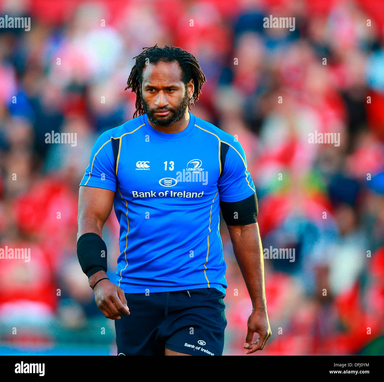 Limerick, Irland. 5. Oktober 2013. Lote Tuqiri (Leinster) Aufwärmen vor dem RaboDirect Pro 12 Spiel zwischen Munster und Leinster von Thomond Park. Bildnachweis: Aktion Plus Sport/Alamy Live-Nachrichten Stockfoto