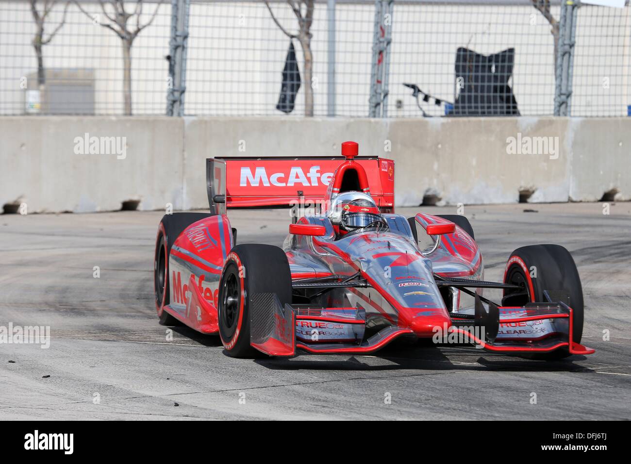 Houston, Texas, USA. 5. Oktober 2013.  IndyCar, runden 17-18, Reliant Park Houston, Grand Prix von Houston, Houston Texas, USA, Oktober 4-6 2013, SEBASTIEN BOURDAIS, Dragon Racing Credit: Ron Bijlsma/ZUMA Press, Inc./Alamy Live News Stockfoto