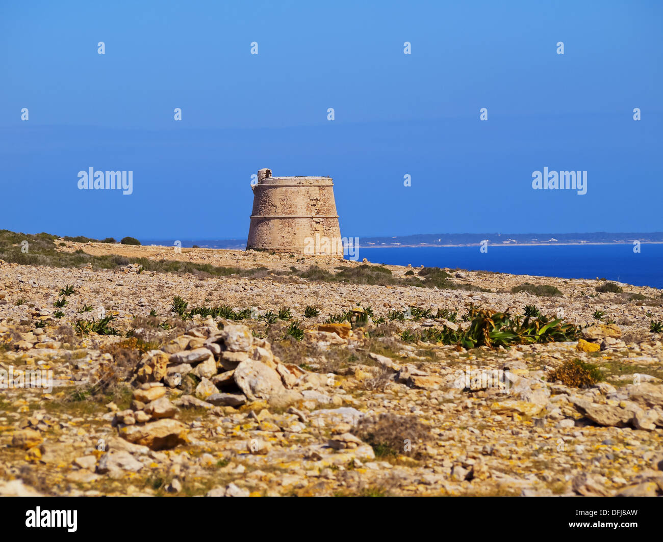 Torre des Garroveret - einem der Türme auf Formentera, Balearen, Spanien Stockfoto