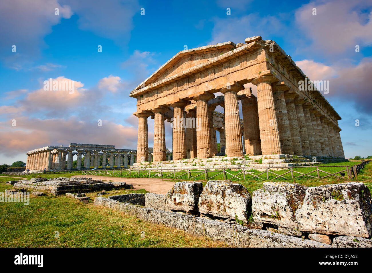 Antiken dorischen griechischen Tempel der Hera von Paestum erbaute über 460-450 v. Chr.. Ausgrabungsstätte Paestum, Italien. Stockfoto