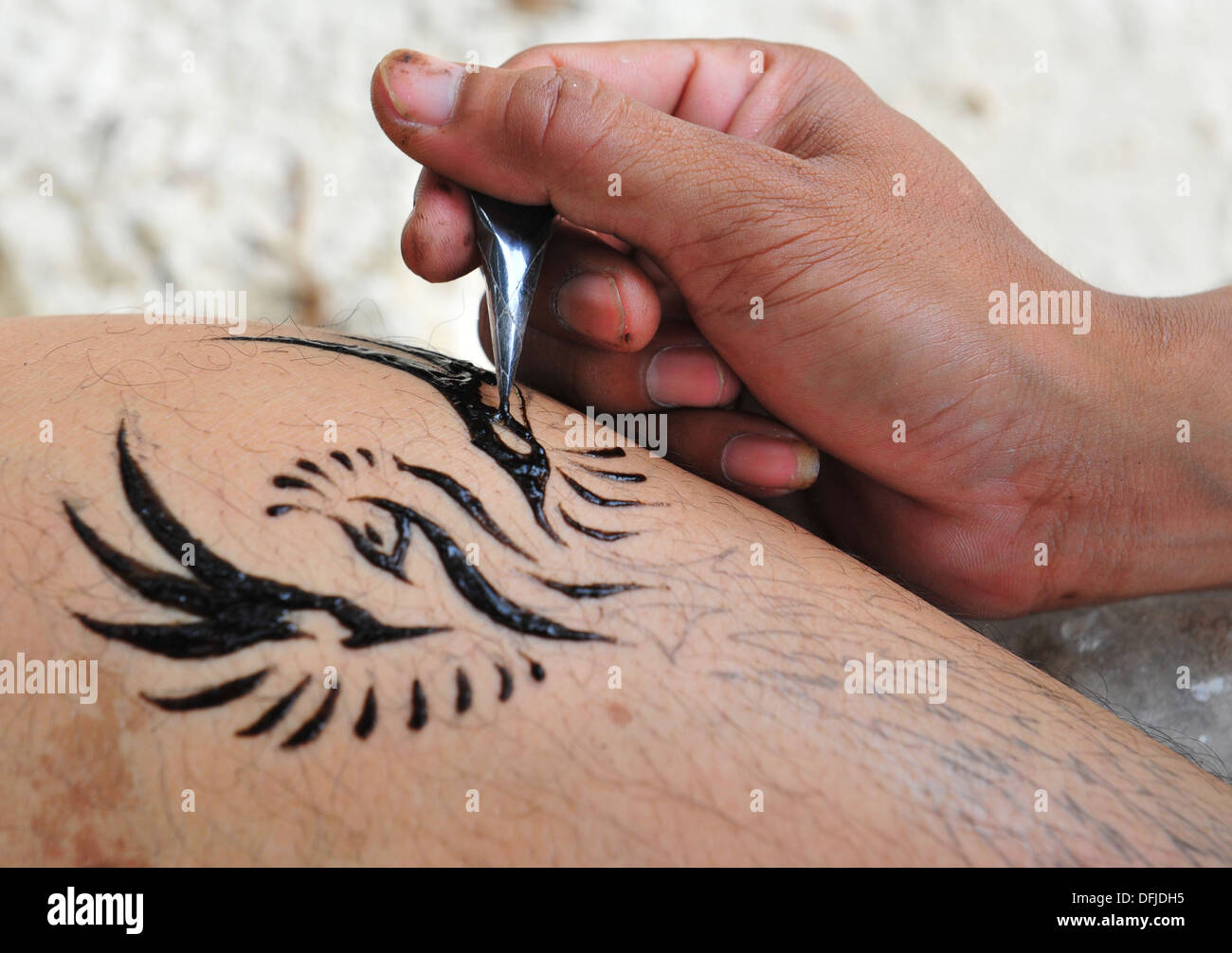 Henna Tattoo auf Sai Kaew Beach (Koh Samet, Thailand) Stockfoto