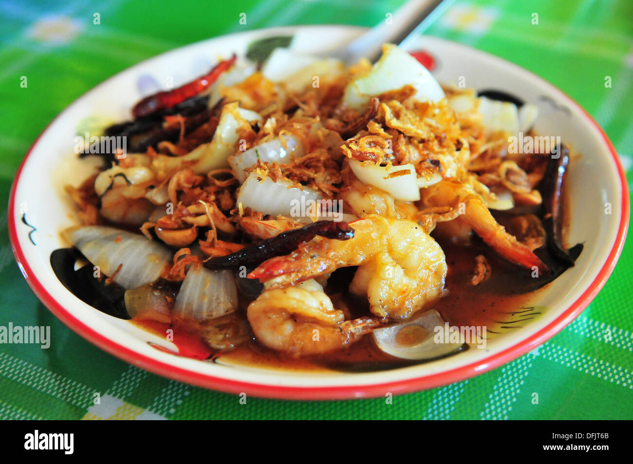Geschmack von Thailand - Thai Gebratene Garnelen mit Tamarindensauce Stockfoto