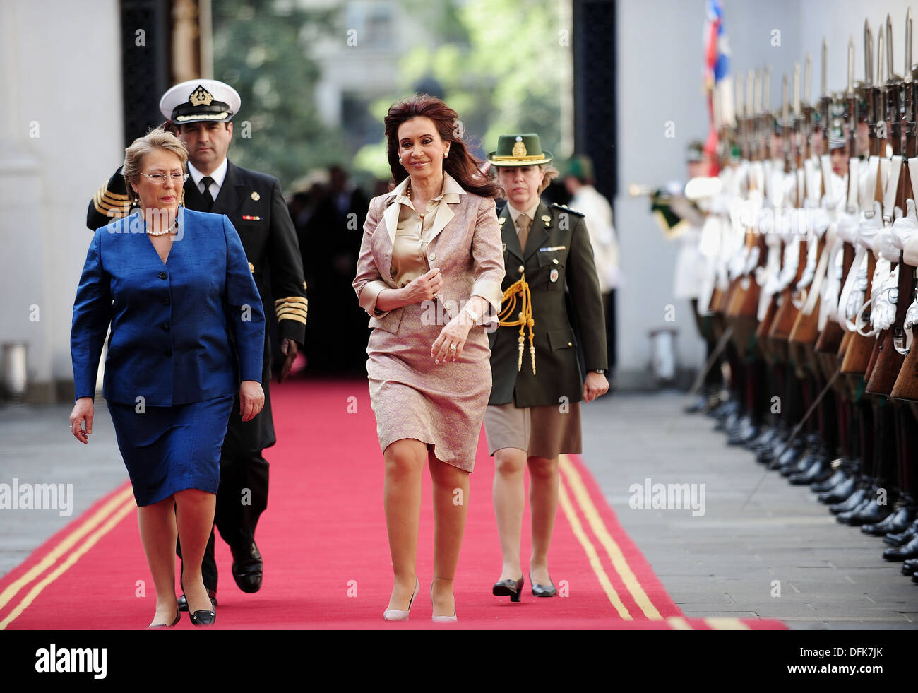 Prasident Von Argentinien Cristina Fernandez De Kirchner Und Prasidentin Von Chile Michelle Bachelet Santiago De Chile Chile Stockfotografie Alamy