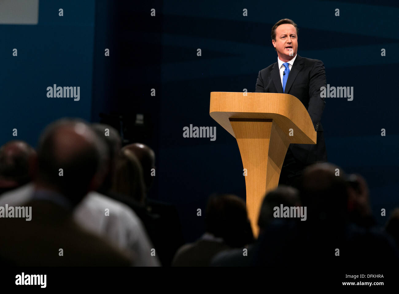 10.02.13. MANCHESTER, England. Premierminister David Cameron. Der Premierminister schließt den Parteitag der konservativen Stockfoto