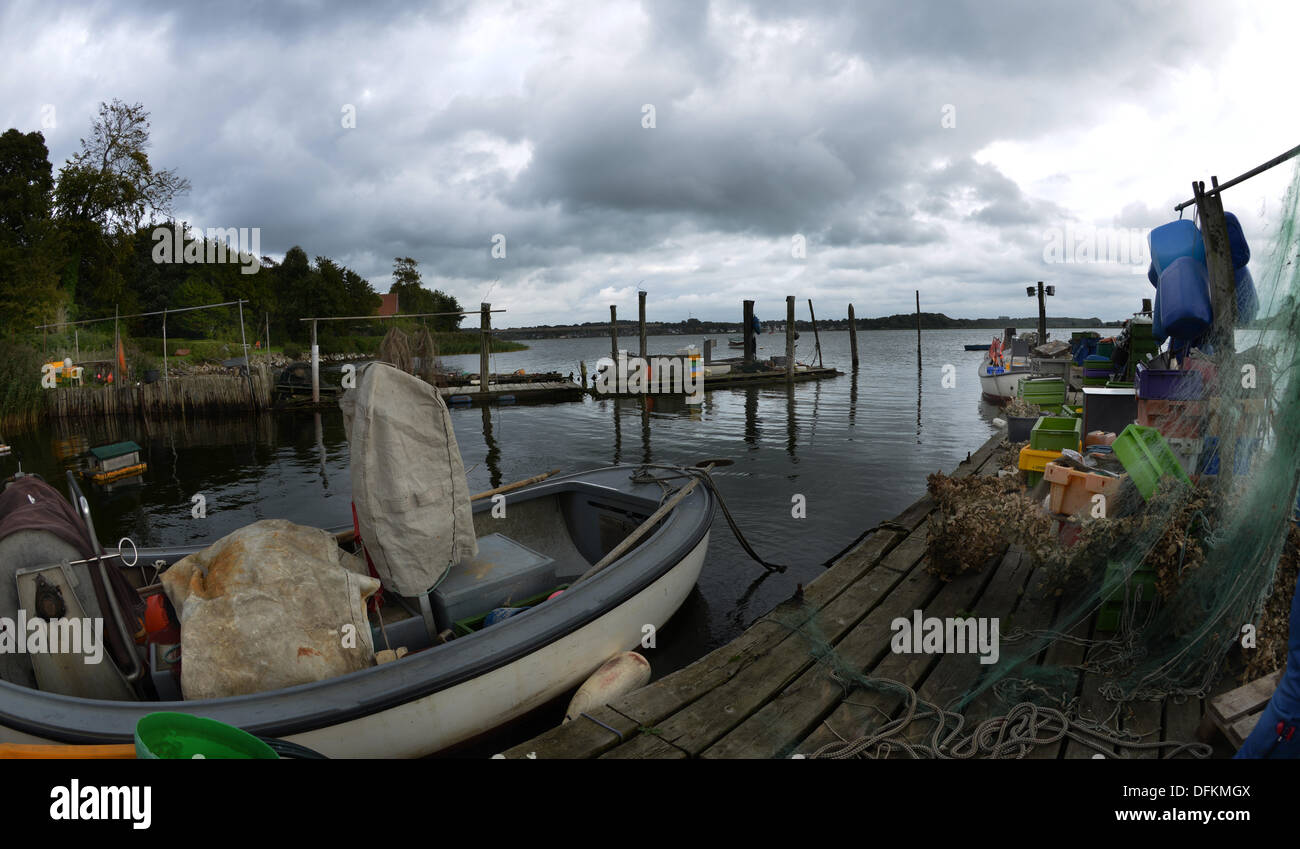 Malerischen Bungalows und Fischer finden Sie im Zentrum der Kleinstadt an der Schlei | Stockfoto