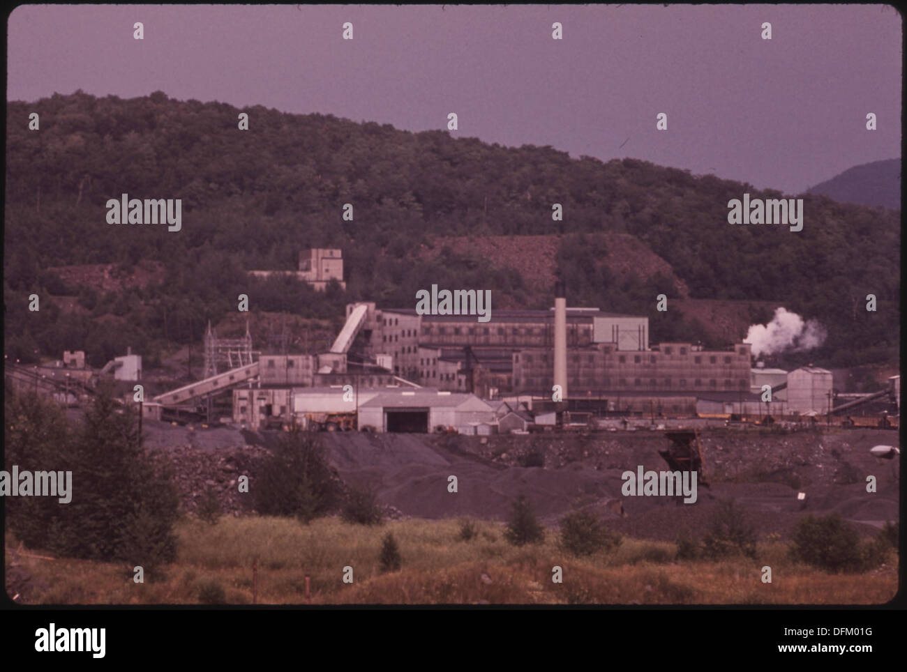 Das Minengebäude und die Fabrik von NL Industries in Tahawus im Adirondack Forest Preserve, einem wichtigen Standort für die Titangewinnung und industrielle Produktion. Stockfoto
