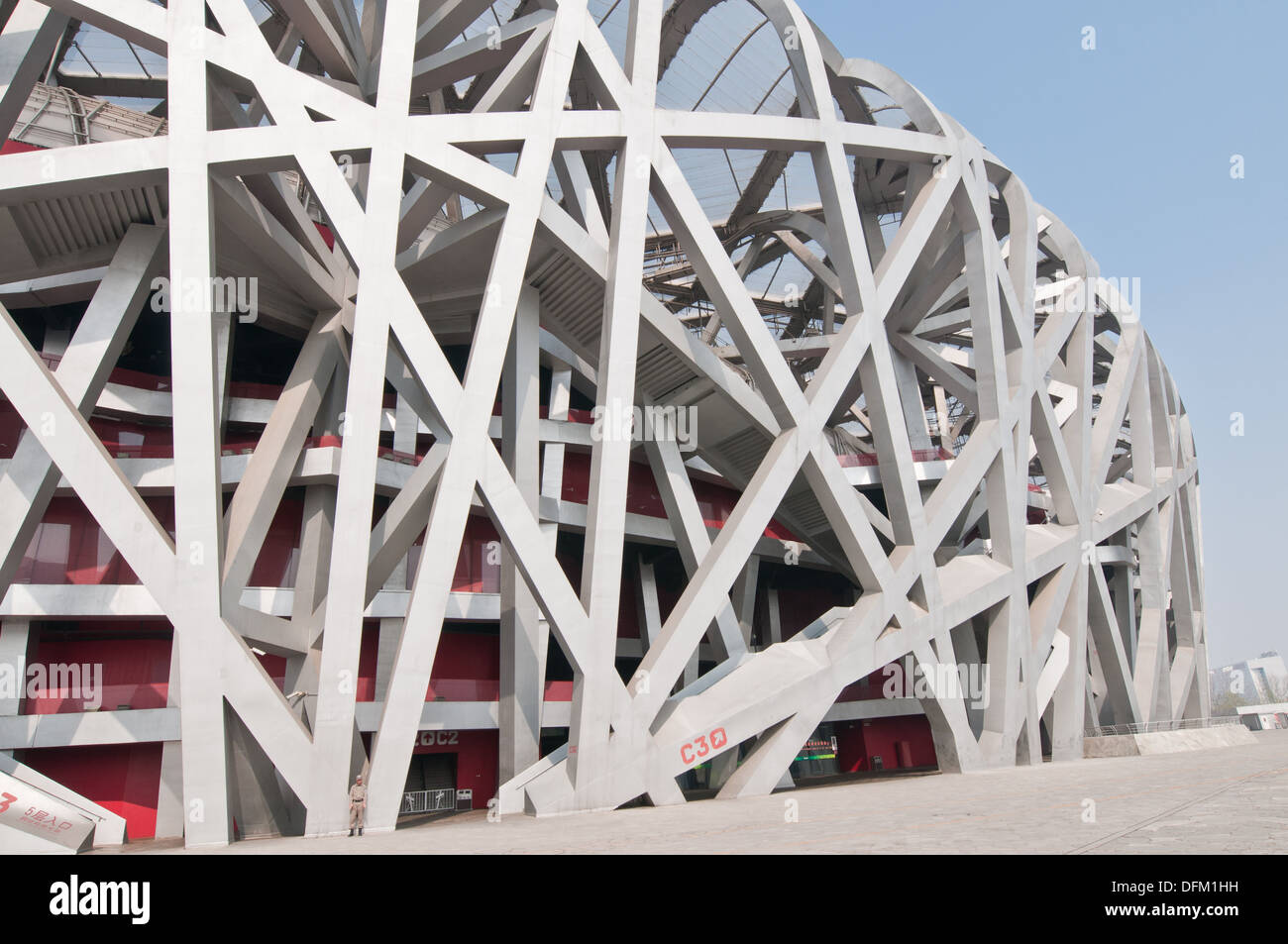Nationalstadion, auch bekannt als das Vogelnest in Chaoyang District, Beijing, China Stockfoto