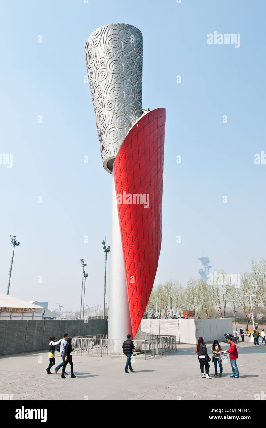 Olympische Fackel Statue im Olympic Green im Chaoyang District, Beijing, China-Build für die Olympischen Sommerspiele 2008 Stockfoto