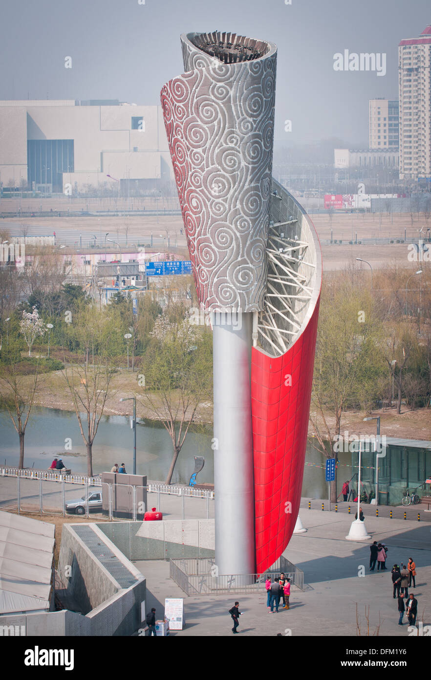 Olympische Fackel Statue im Olympic Green im Chaoyang District, Beijing, China-Build für die Olympischen Sommerspiele 2008 Stockfoto