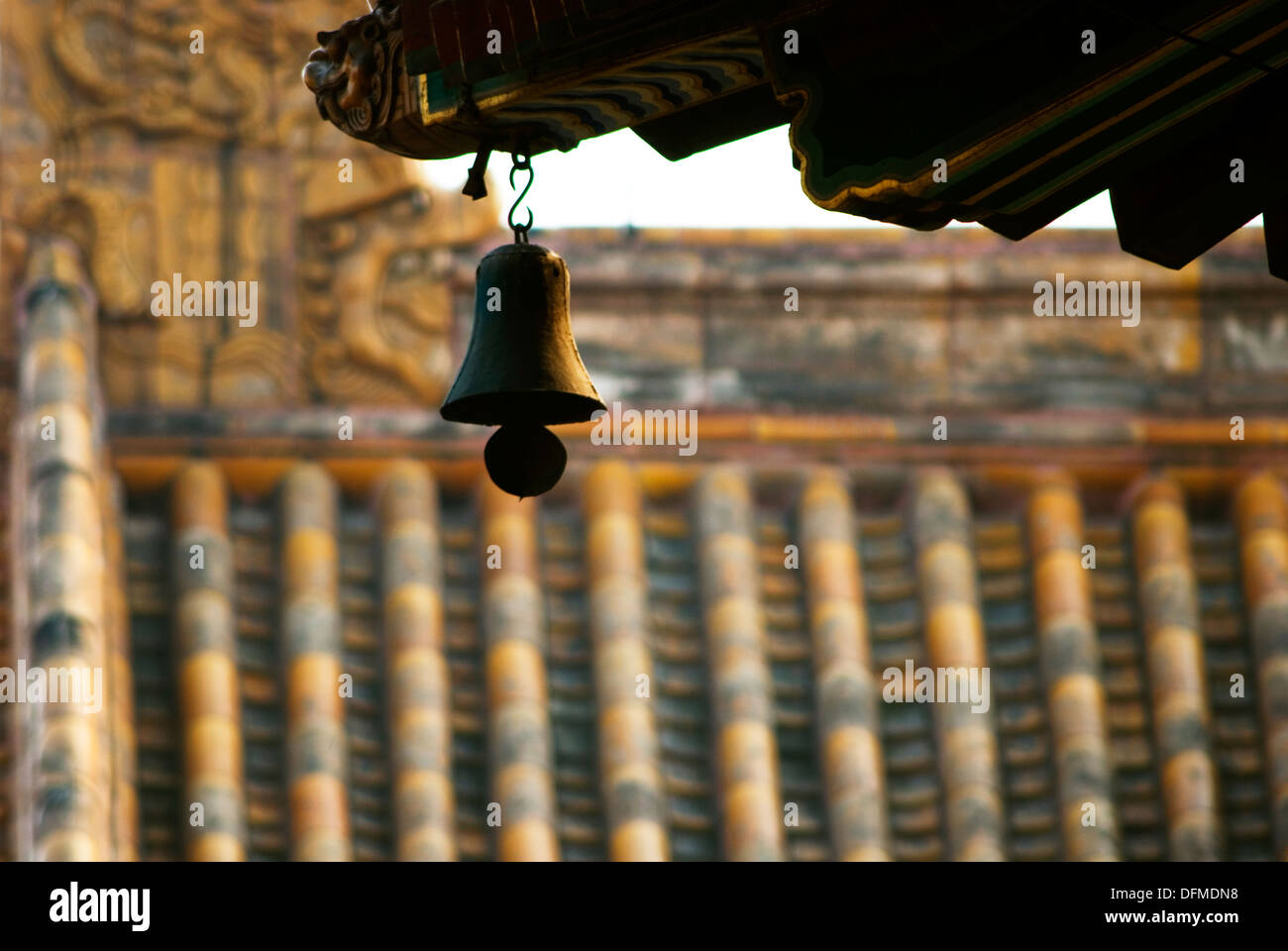 Kleine Glocke am Rande ein Pagodendach, Lama-Tempel, Peking, China Stockfoto