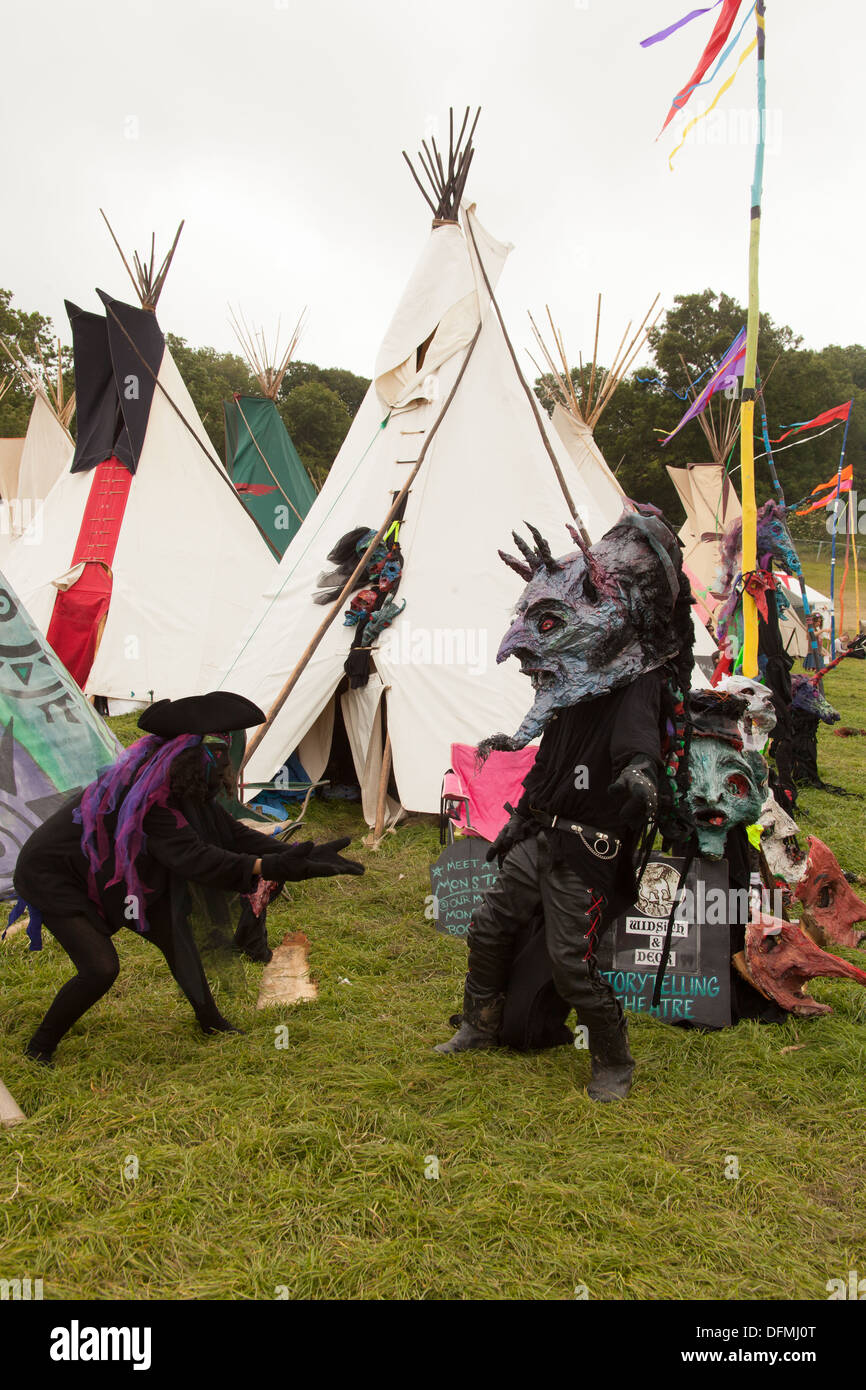 Widsith and Deor, Theatralische Aufführung im Tipi Field Glastonbury Festival 2013, Somerset, England, Großbritannien. Stockfoto