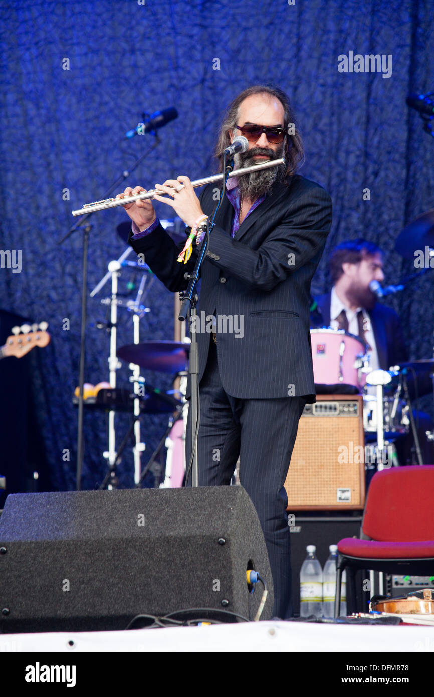 Warren Ellis von Nick Cave und die Bad Seeds beim Glastonbury Festival 2013 Stockfoto