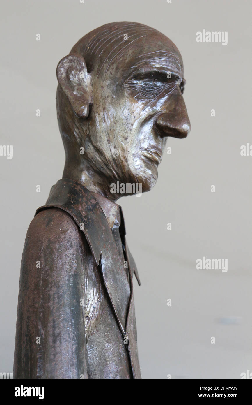 Statue von General Charles De Gaulle am Memorial Museum Colombey-Les-Deux gründet France 132670 Charles De Gaulle Stockfoto