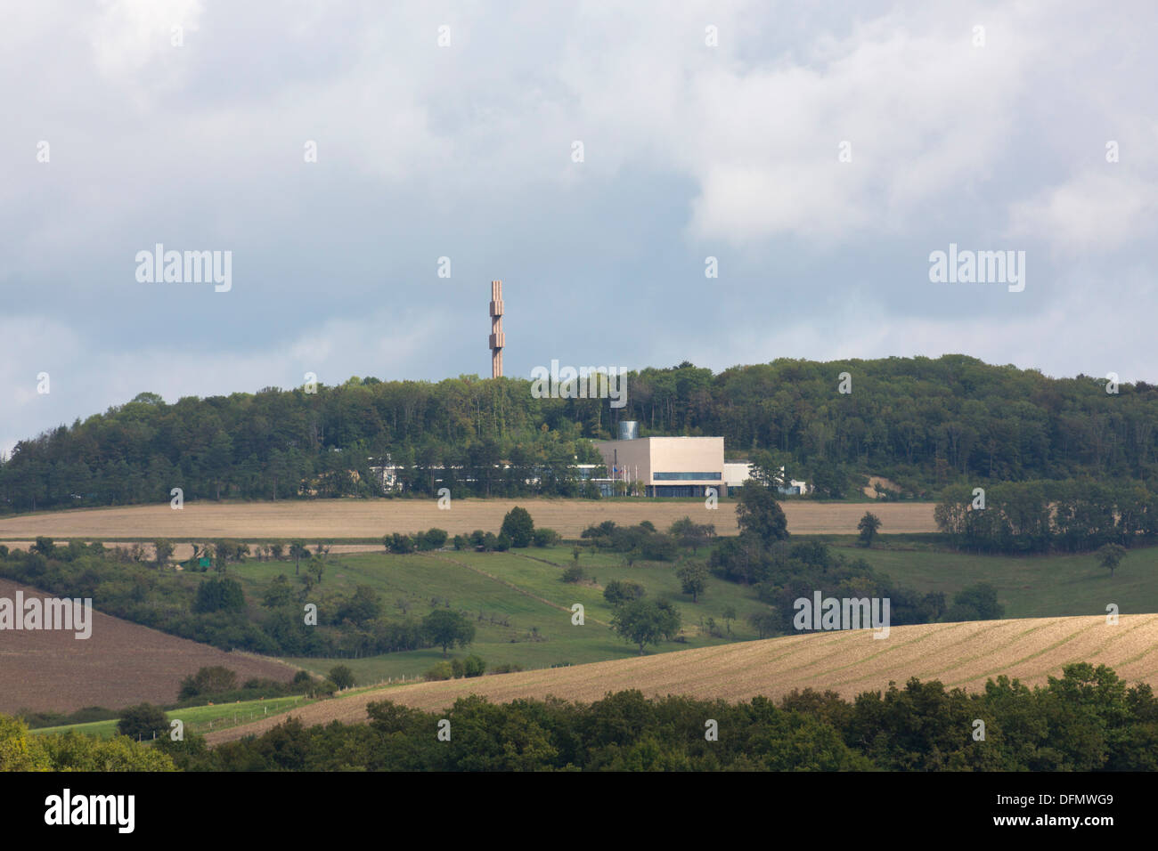 Kreuz von Lothringen Commemorationg Charles De Gaulle und Memorial Museum in Colombey-Les-Deux-gründet Frankreich 138543 Colombey Stockfoto