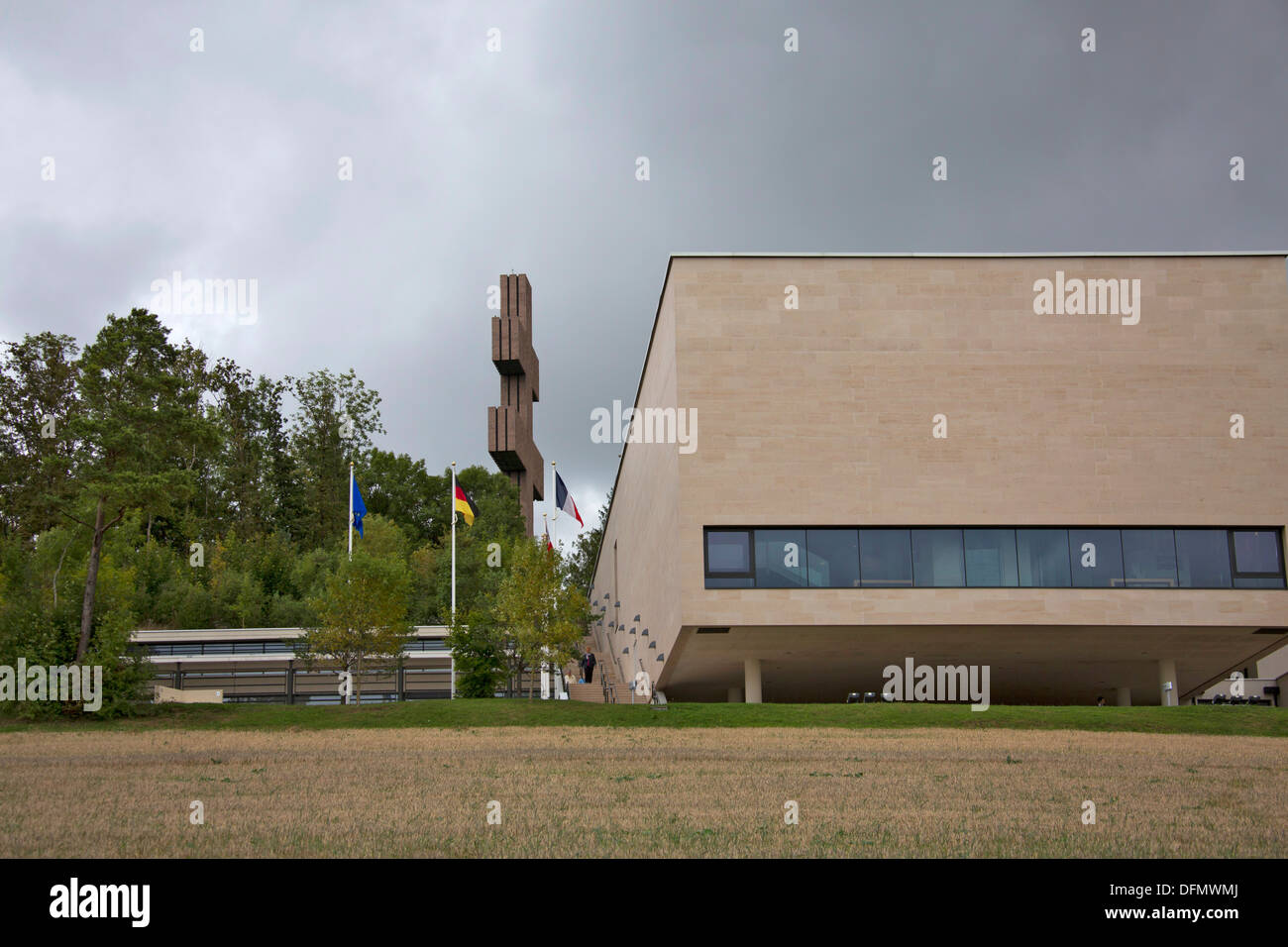 Kreuz von Lothringen Commemorationg Charles De Gaulle und Memorial Museum in Colombey-Les-Deux-gründet Frankreich 138546 Colombey Stockfoto