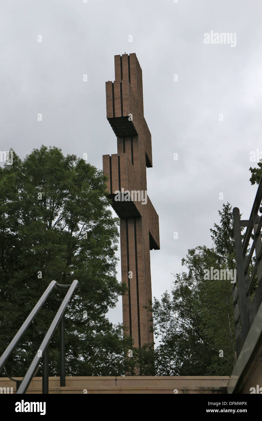 Kreuz von Lothringen Commemorationg Charles De Gaulle und Memorial Museum in Colombey-Les-Deux-gründet Frankreich 138550 Colombey Stockfoto