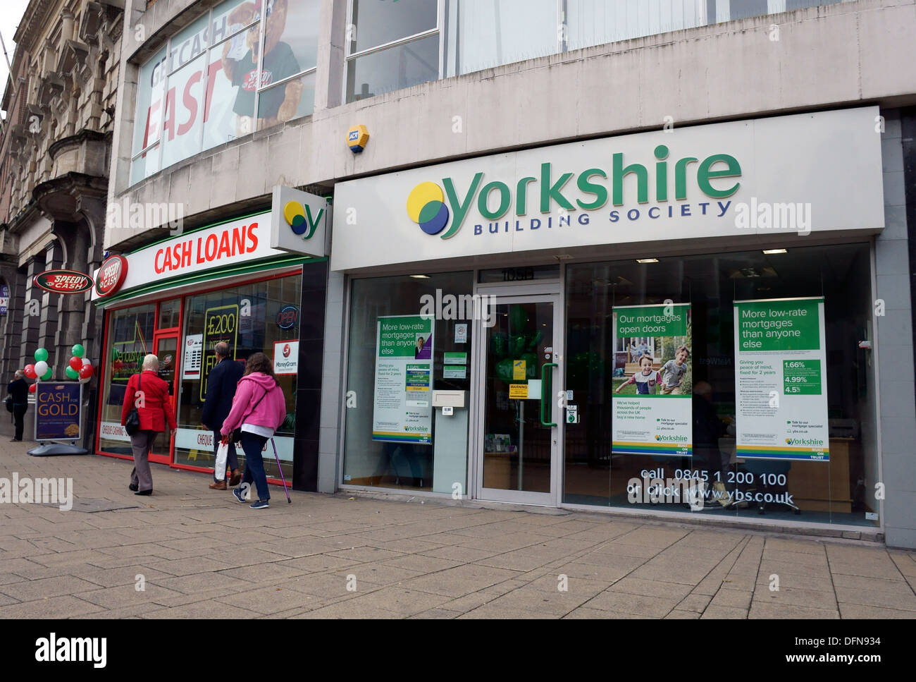 Yorkshire Building Society und schnelle Bargeld, Commercial Road, Portsmouth Stockfoto