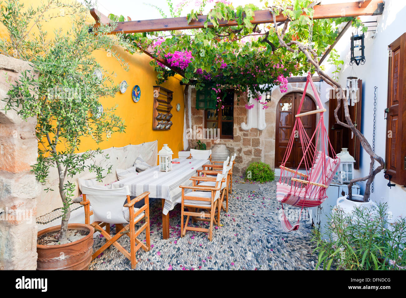Griechischer garten Fotos und Bildmaterial in hoher Auflösung Alamy