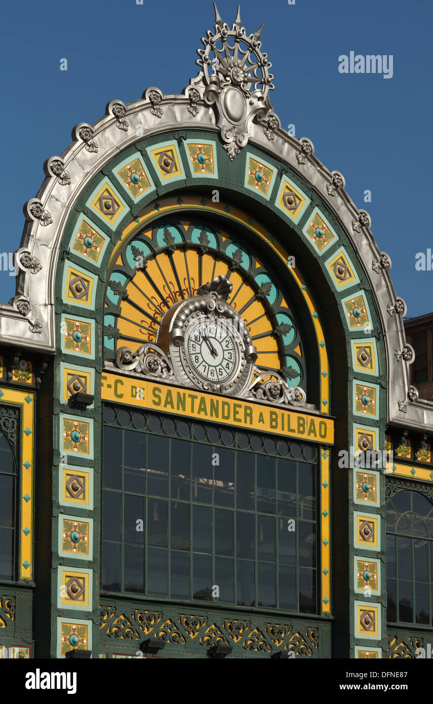 Detail der Fassade des Hauptbahnhofs, Bilbao, Provinz Biskaia, Baskenland, Euskadi, Nordspanien, Spanien, Europa Stockfoto