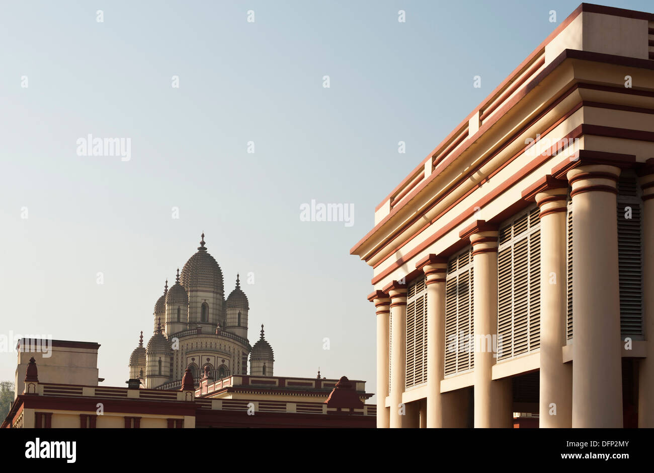 Fassade eines Tempels, Dakshineswar Kali Tempel, Kolkata, Westbengalen, Indien Stockfoto