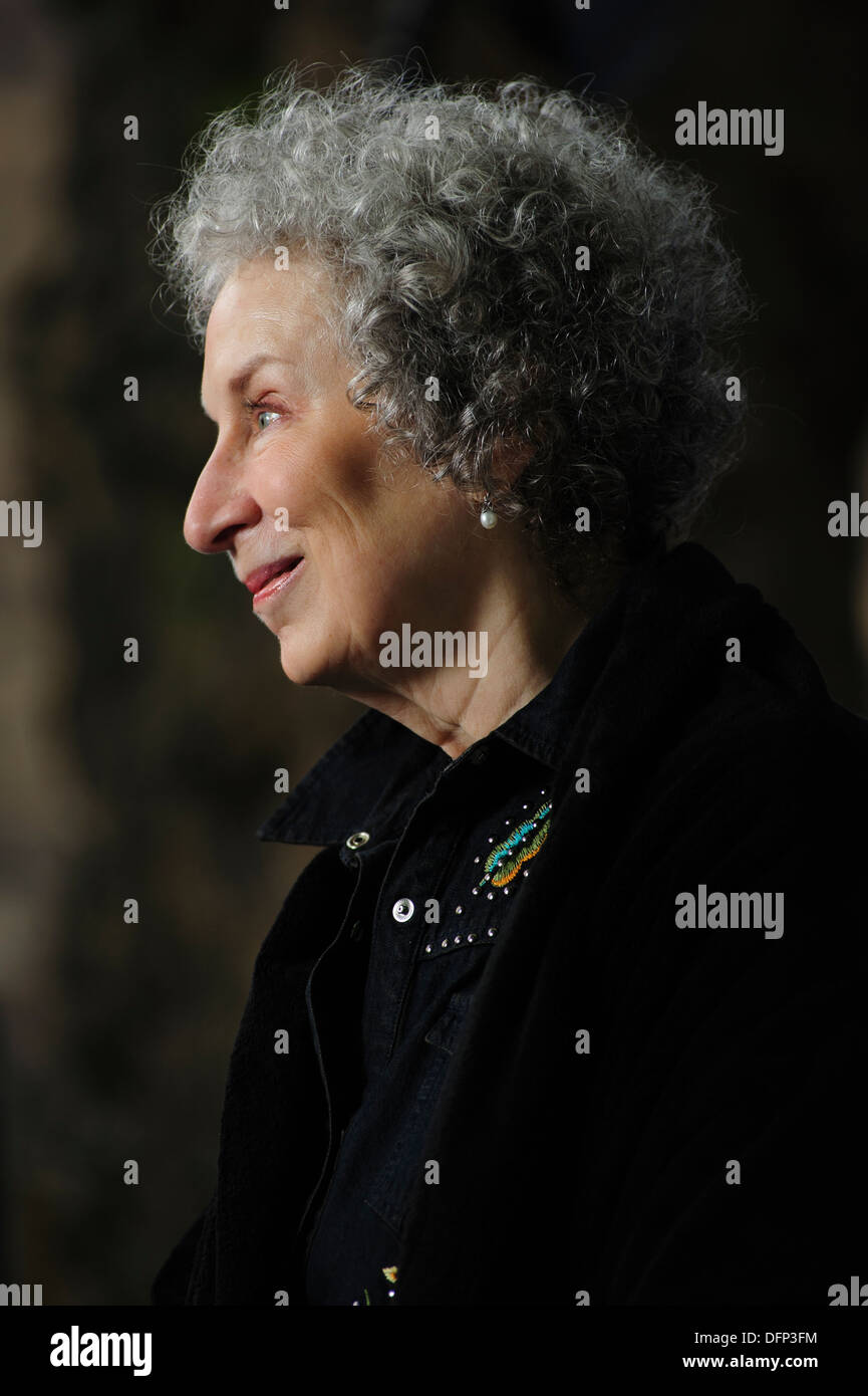 Atwood, kanadischer Dichter, Schriftsteller, Literaturkritiker, Teilnahme an der Edinburgh International Book Festival 2013. Stockfoto