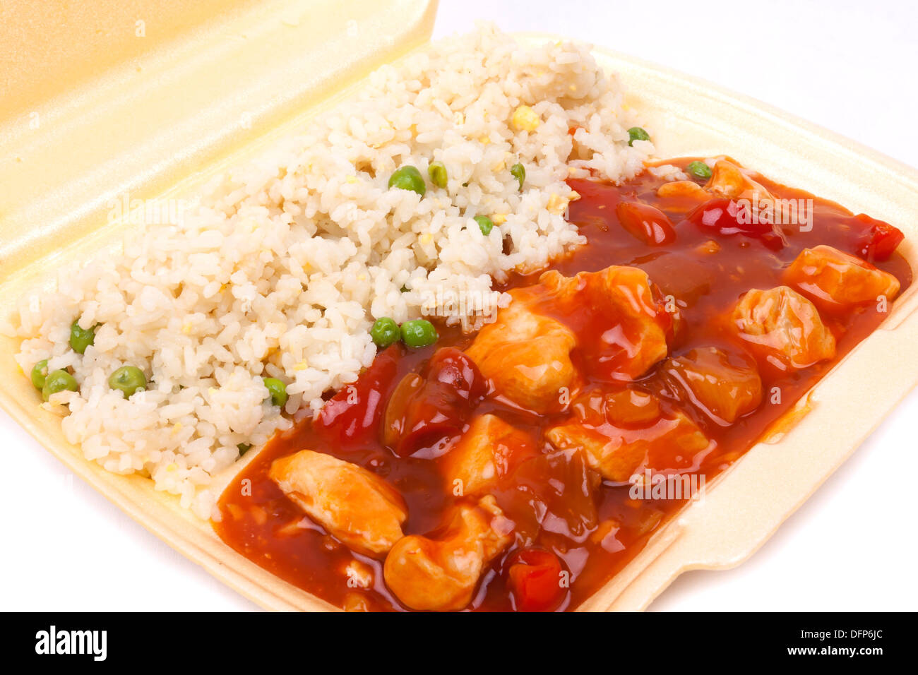 Nahaufnahme Foto wegnehmen chinesische süß und sauer Huhn mit Reis. Stockfoto