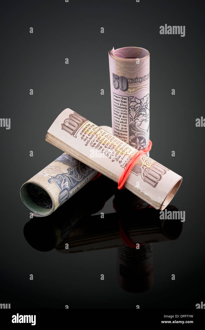 Nahaufnahme der aufgerollten indische Papierwährung Stockfoto