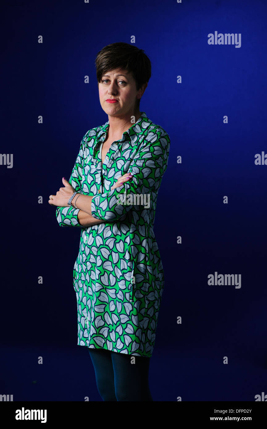 Tracey Thorn, englische Pop-Sängerin, Songwriterin und Mitglied des Duos alles rund um das Mädchen am Edinburgh Book Festival 2013 Stockfoto