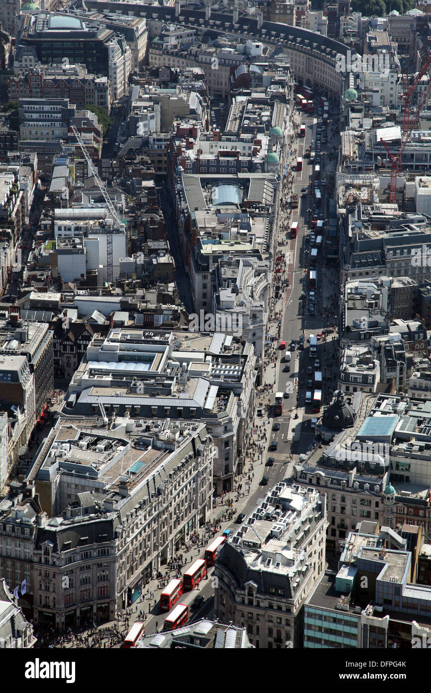 Luftaufnahme des Regents Street in London, angesehen vom Oxford Circus bis Piccadilly Circus Stockfoto